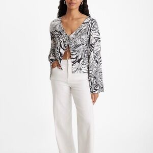 Express Monochrome Floral Top